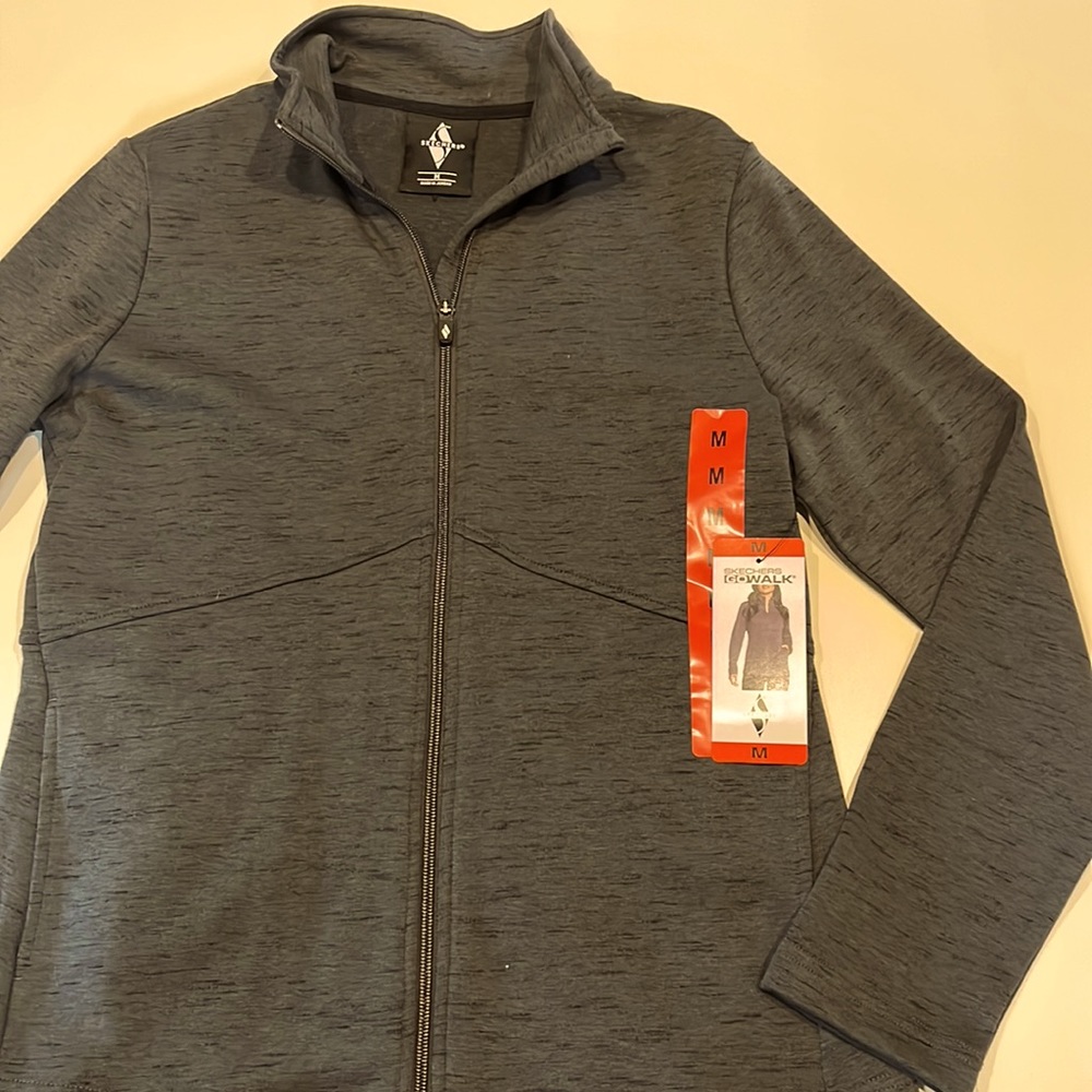 Sketchers Zip up